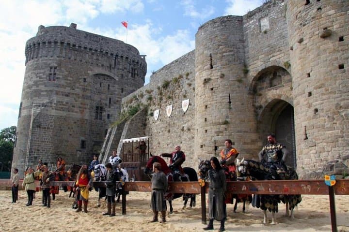 Provins - Medieval City Tour - Transportation Private Trip