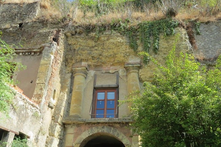 Troglodite houses