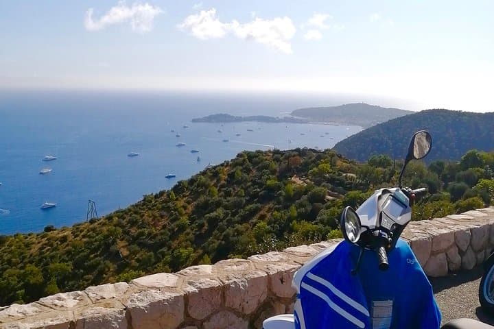 Coastal Riviera & Eagle Nest Villages Scooter Day Tour with Tasting from Nice