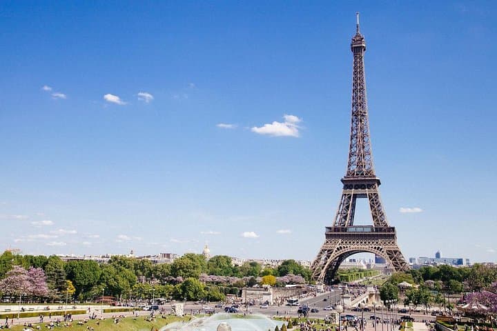 Private Paris Landmarks & Hidden Gems Tour