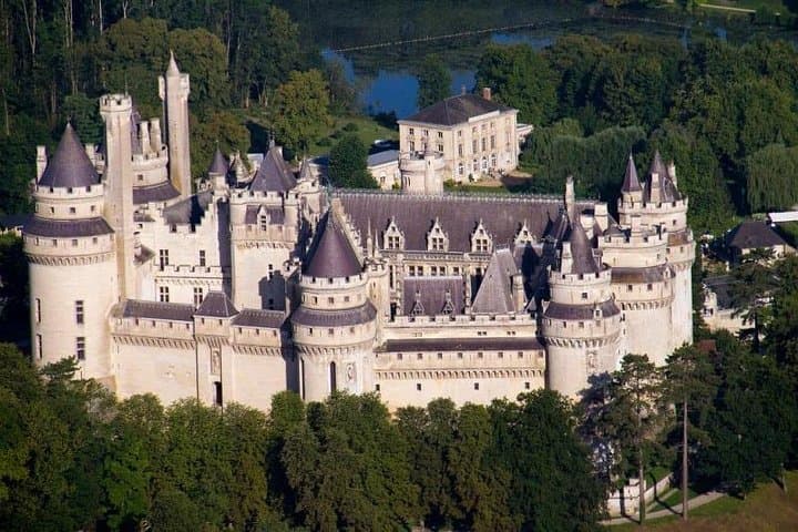 Pierrefonds Castle - Transportation Private Trip