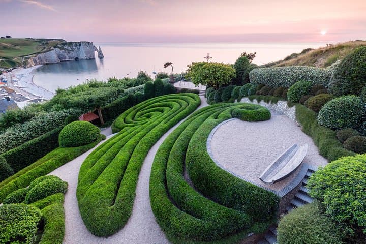Etretat - Garden Of Etretat & Cliffs-Transportation Private Trip