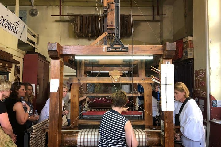 Demo 19th cent. Jacquard loom