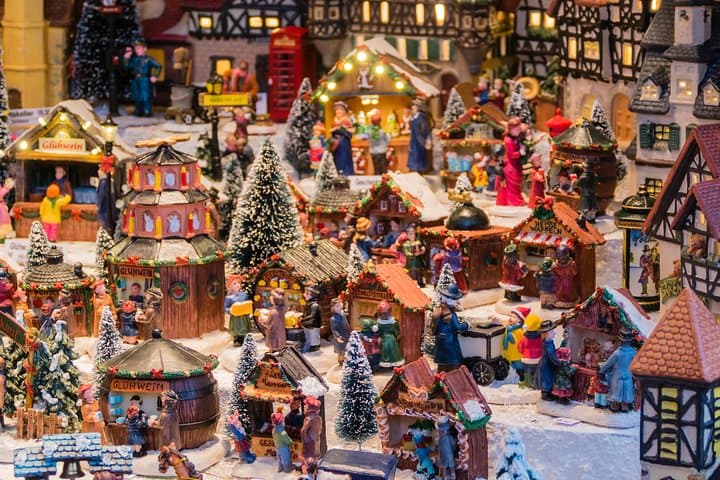 Christmas decoration in Germany market