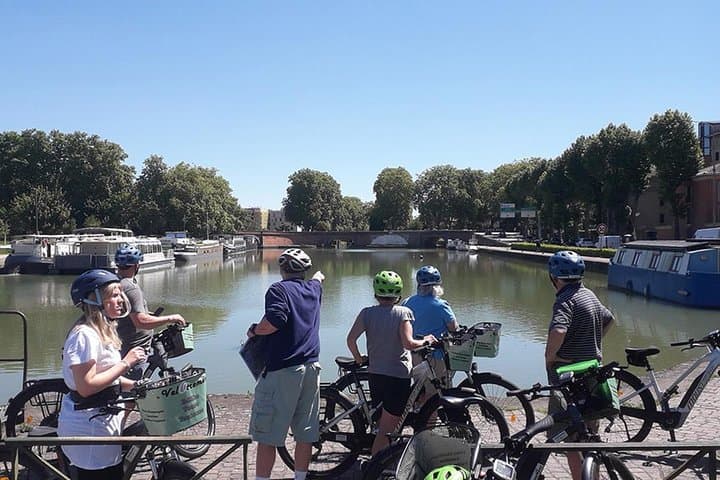 Toulouse Electric Bike Tour: City Center & Garonne