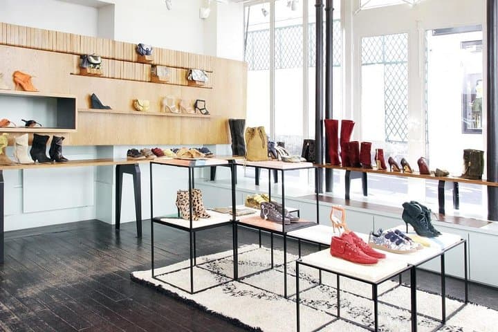 Private Paris Shopping Experience with Personal Fashion Stylist