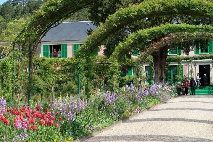 Giverny Private Tour: Monet's House & Garden