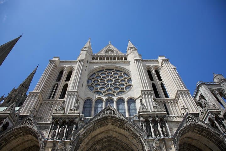 Portail Sud de la cathédrale. Crédit photo : Office de Tourisme de Chartres Métropole - Mathieu Anglada.