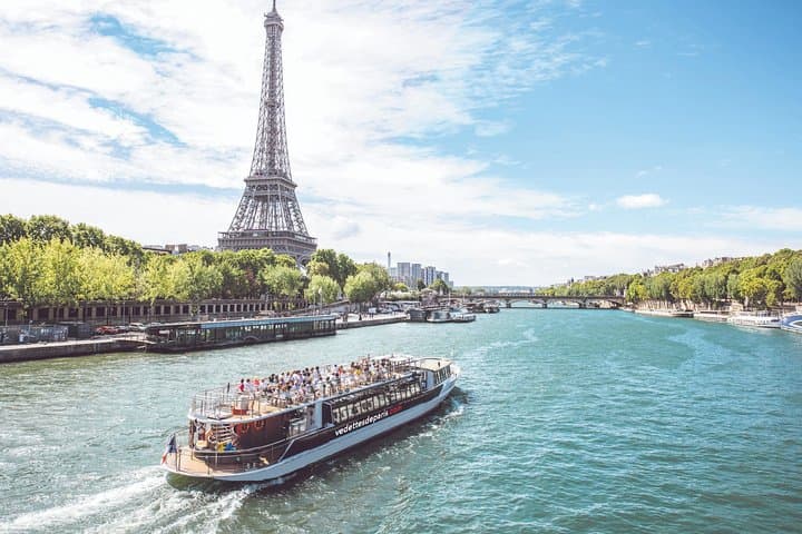 Seine River Guided Cruise Champagne Option by Vedettes de Paris