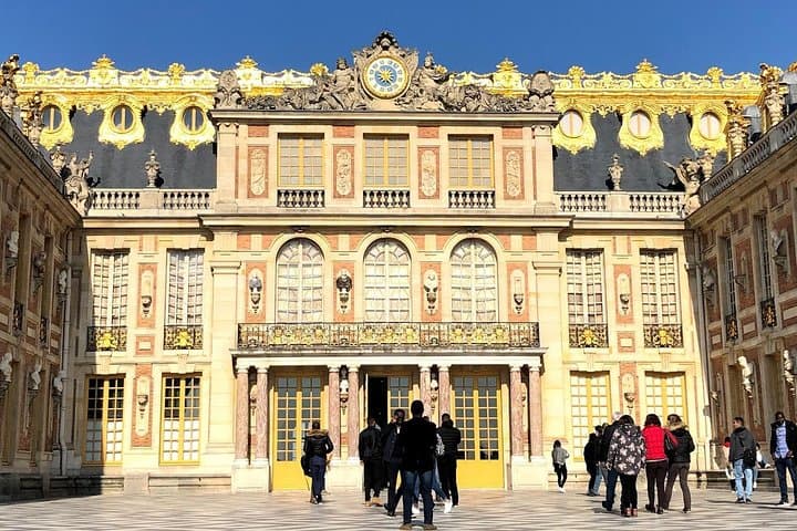 Versailles Tour