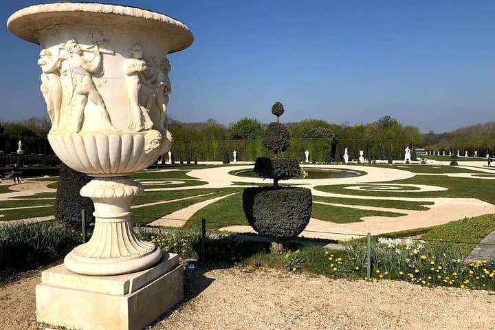 Panoramic view of the gardens