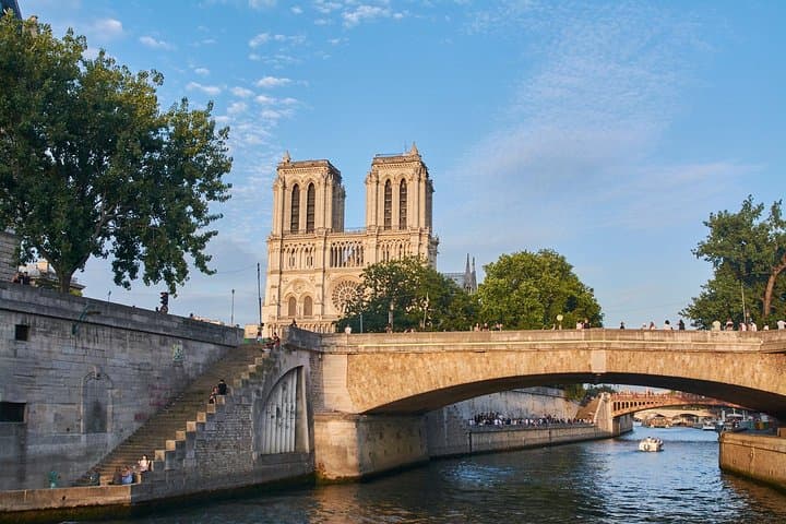 Customized 2-Day Private Tour in Paris