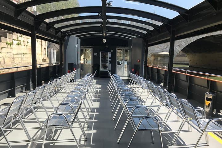 70 seats / capacity 180 people