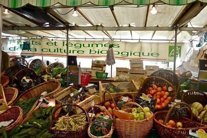 Paris Local Market & Bastille District Food Tasting Tour