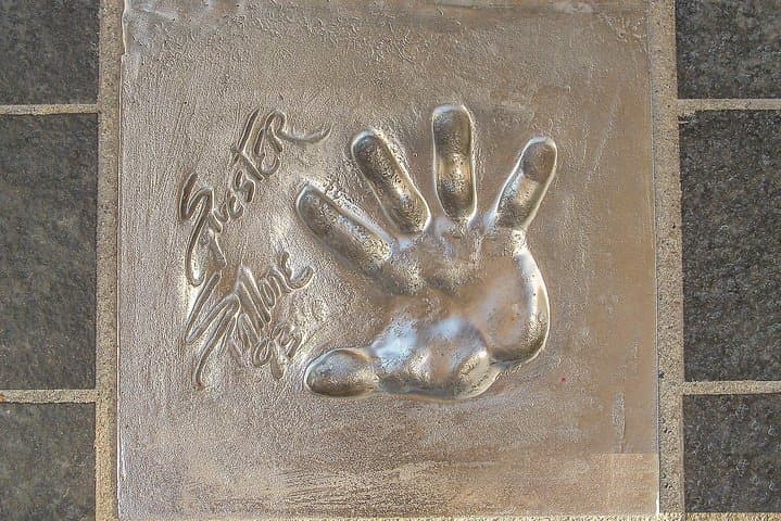 Explore Cannes' Art and Culture with a Local