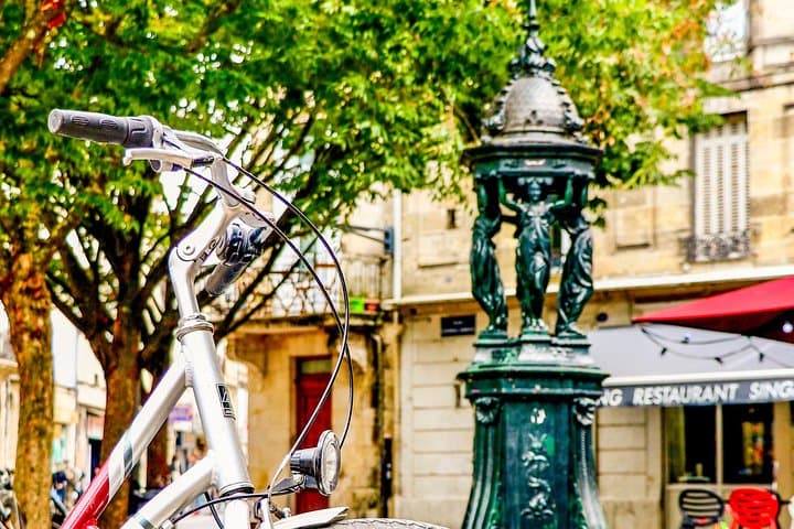 Discover Bordeaux’s most Photogenic Spots with a Local