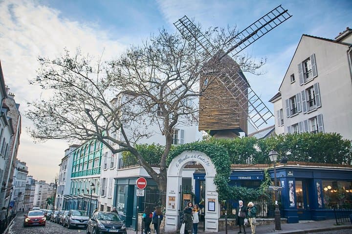 Montmartre Private Walking Tour