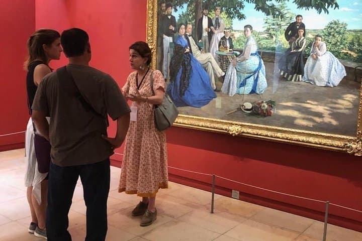 1:30 hours tour of Louvre museum