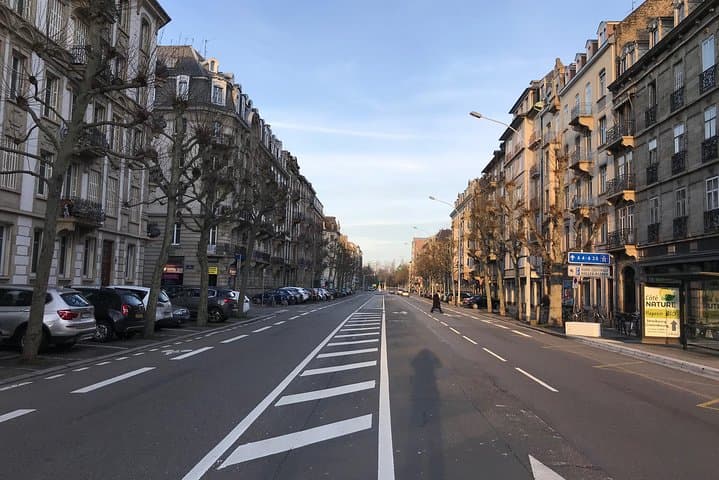 Personal taxi driver Strasbourg Paris Charles de Gaulle Airport (CDG)