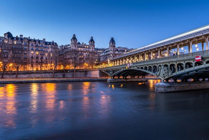 Seine River Cruise & French Crepe Tasting by the Eiffel Tower