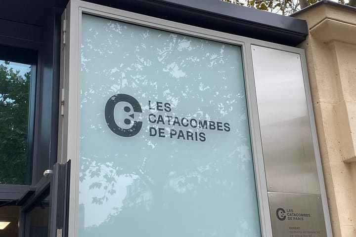 Paris Catacombs Semi-Private Tour with VIP Access