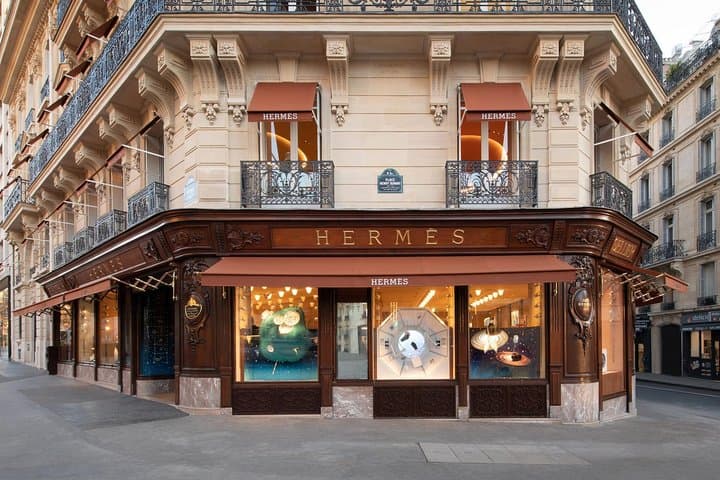 PARIS : Day of shopping with private driver to discover French luxury boutiques