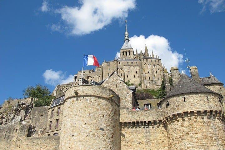 Private 12 hs tour to Mt. Saint Michel from Paris Hotel