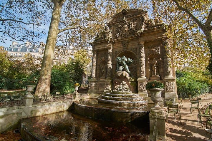 Paris Kick-Off Private Tour