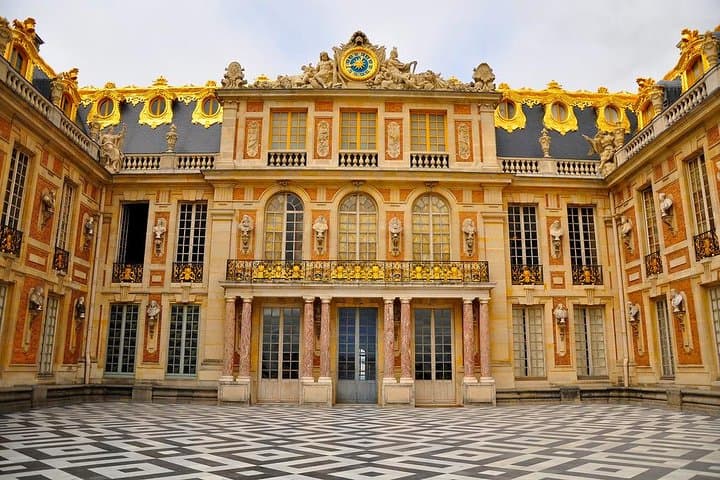 Private 3-hour Tour in Versailles with Official Tour Guide