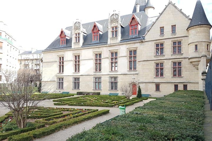 Best districts of Paris in 1 Day - Private Tour