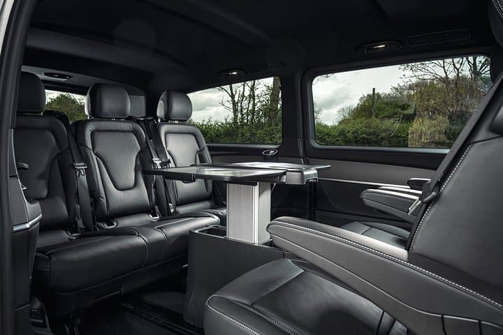 Hourly Disposal Service in Paris: Private Driver by Luxury Van