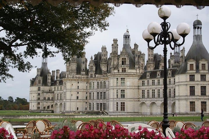 Private Full Day Tour to Loire Valley from Paris with Hotel Pick Up