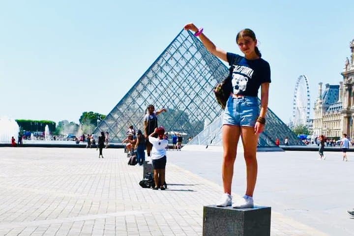 The Great Paris Layover: Private Tour with optional car upgrade