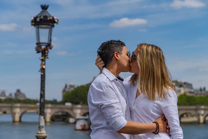 Proposal in Paris Centre with Photoshoot & Video