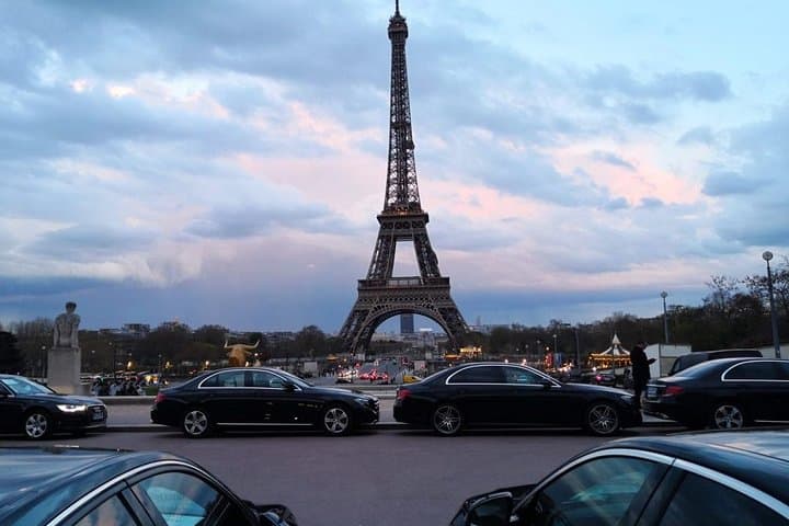 Pick up from Paris all district included suburbs
