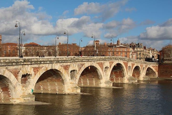 Private 3-hour Walking Tour of Toulouse with Official Tour Guide