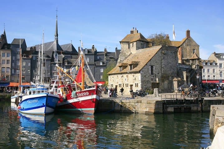 Discover the beautiful city of Honfleur private tour