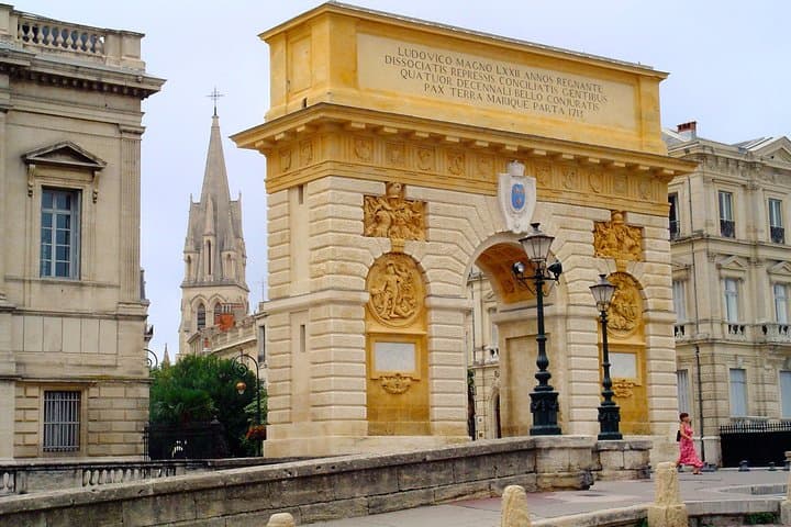 Private 2-hour Walking Tour of the Historical Center of Montpellier