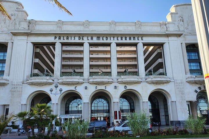 Private Transfer from Paris to Cannes