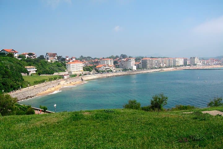 Private Tour of Saint Jean de Luz and Biarritz with driver and optional guide