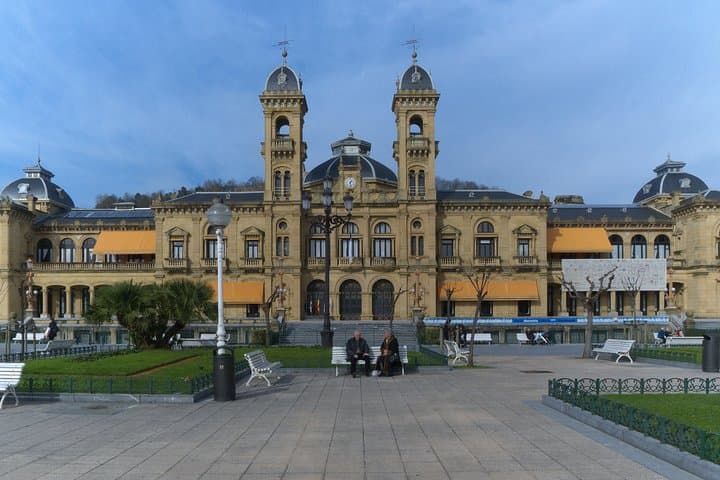 Private Full Day Tour of San Sebastian from Biarritz with Hotel pick-up