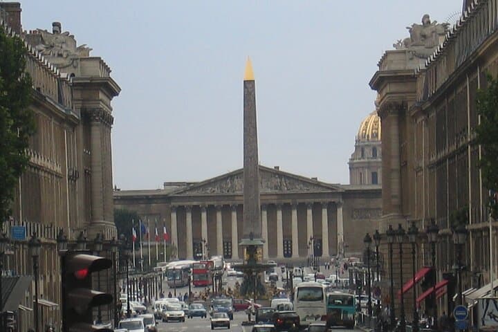 Paris Private Walking Tour With A Professional Guide