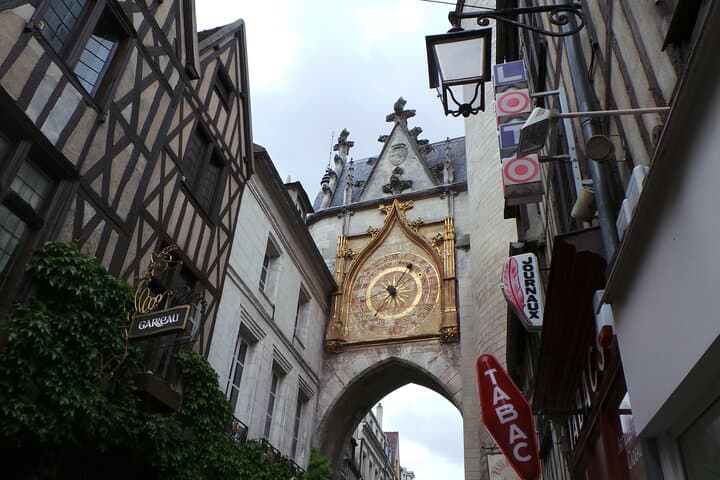 Touristic highlights of Auxerre a Private half day tour (4 Hours) with a local