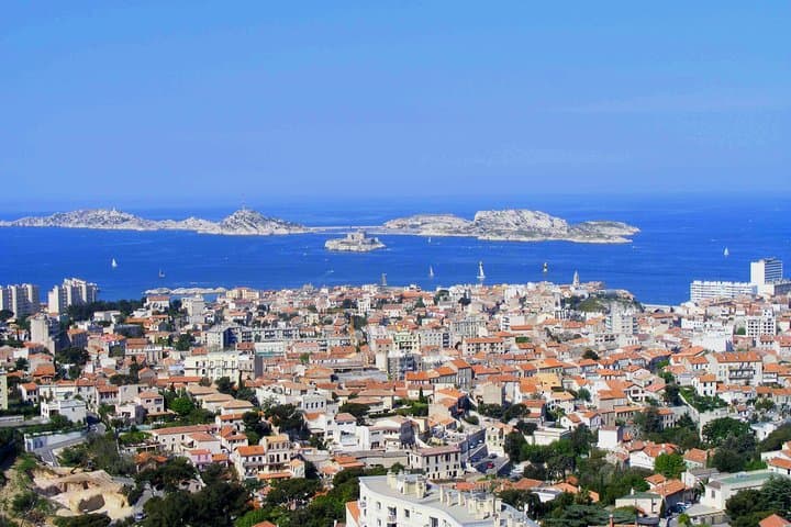 Touristic highlights of Marseille a Private half day tour with a local