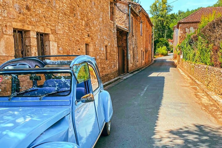 The Lot Valley in 2CV