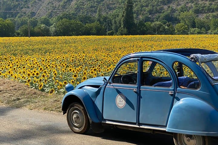 The Lot Valley in 2CV