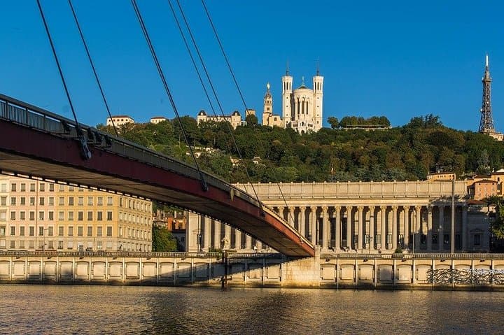 Private 4-hour City Tour of Lyon with driver, guide and Hotel pick-up
