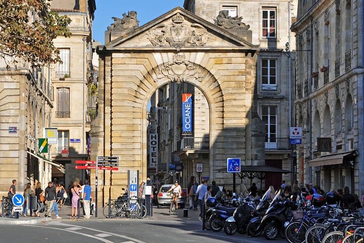 The Best of Bordeaux: Self-Guided Audio Tour