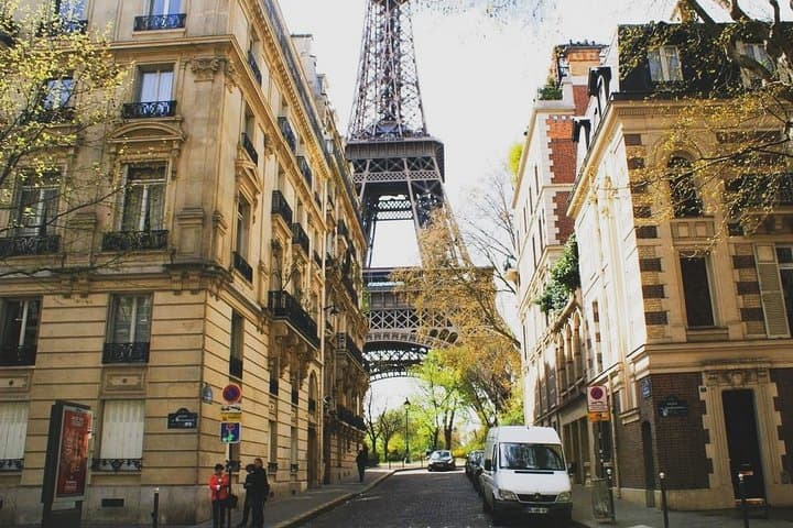 Street Art Tour in Paris