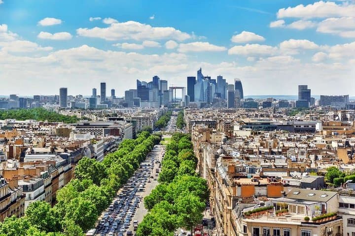 La Defense Private Transfer to Airport or Central Paris